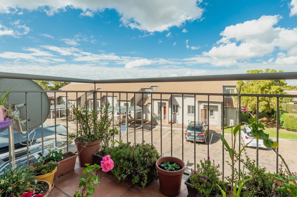 Apartment for sale in Greenstone Hill - BED1704210 Apartment for sale in Greenstone Hill - BED1704210