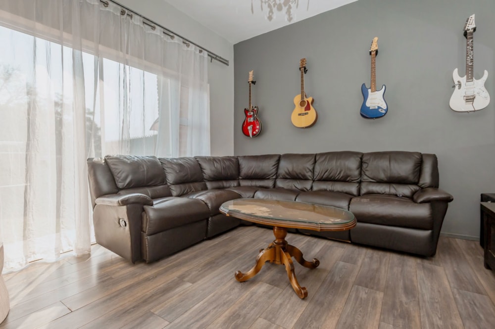 Townhouse for sale in Bedford Park - BED1712135