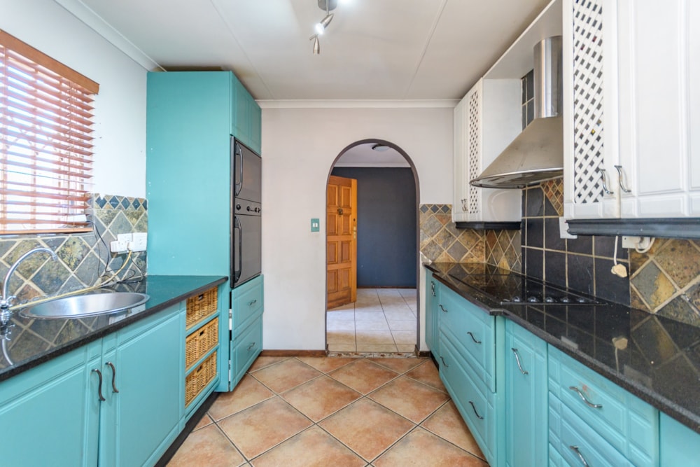 House for sale in Country View, Benoni - EN1705302