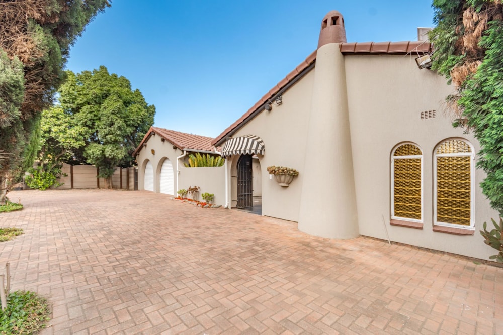 House for sale in Farrarmere - EN1706207 House for sale in Farrarmere - EN1706207