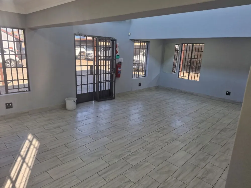 Commercial office to rent in Fransville - 1WD1708346