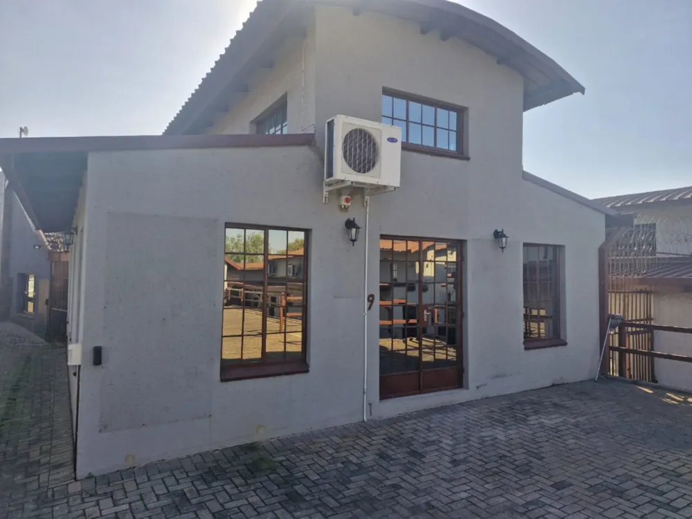 Commercial office to rent in Fransville - 1WD1708346
