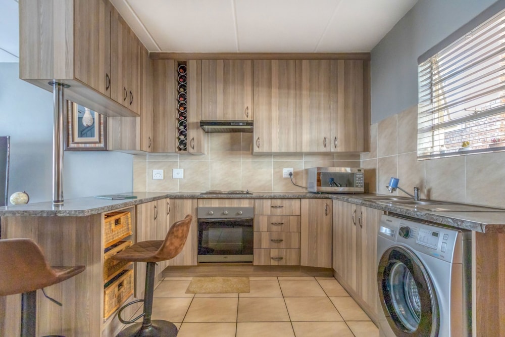 Townhouse sold in Wilgeheuwel - RAN1706610 Townhouse sold in Wilgeheuwel - RAN1706610