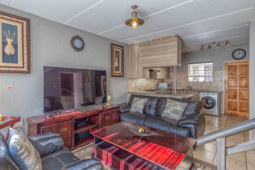 Townhouse sold in Wilgeheuwel - RAN1706610 Townhouse sold in Wilgeheuwel - RAN1706610