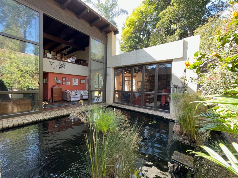 House for sale in Brooklyn, Pretoria East - PT1707261 House for sale in Brooklyn, Pretoria East - PT1707261