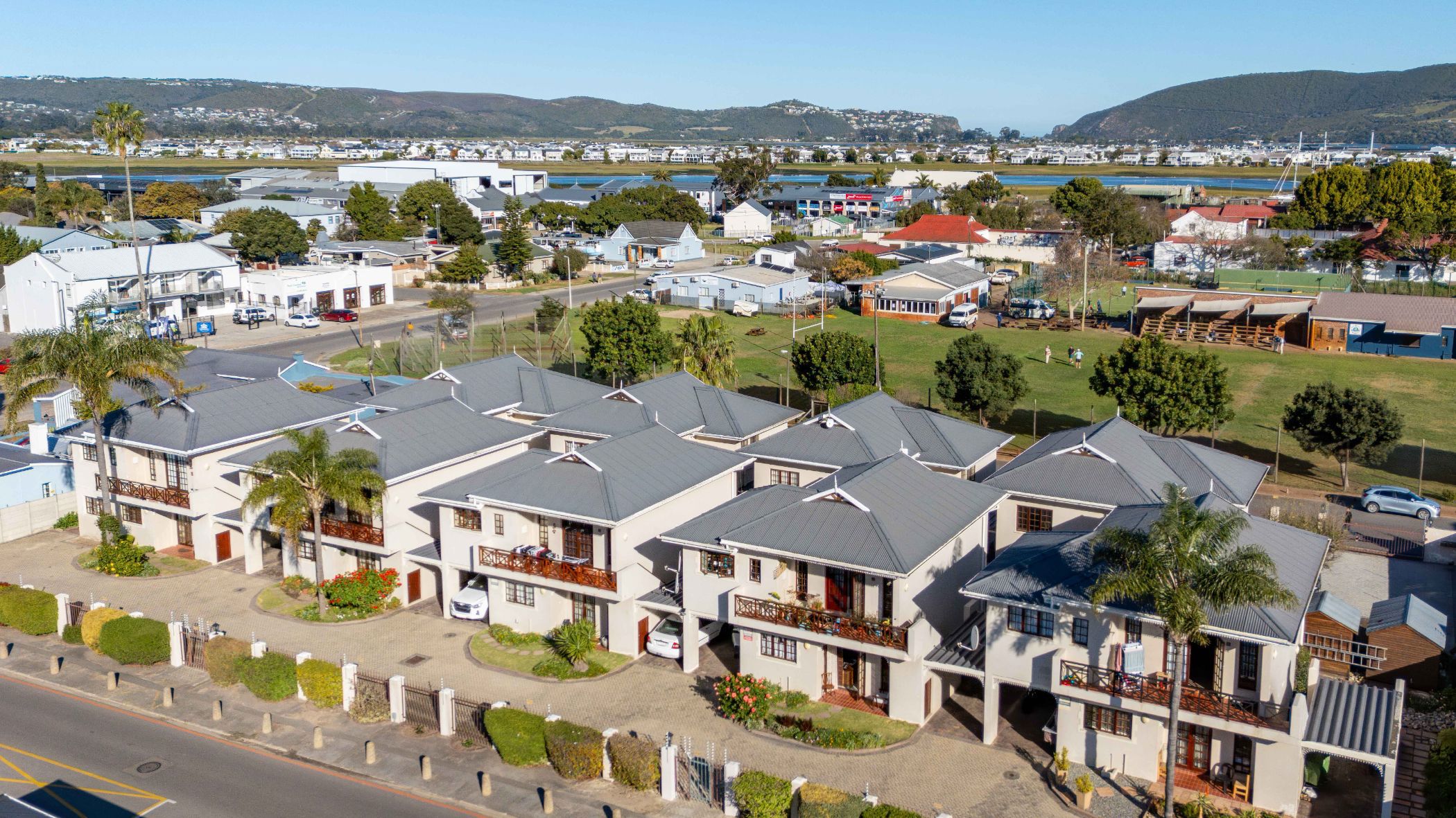Apartment for sale in Knysna Central - 1KG1709152