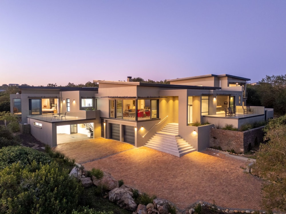 House for sale in Pezula Private Estate - 1KG1647439 House for sale in Pezula Private Estate - 1KG1647439