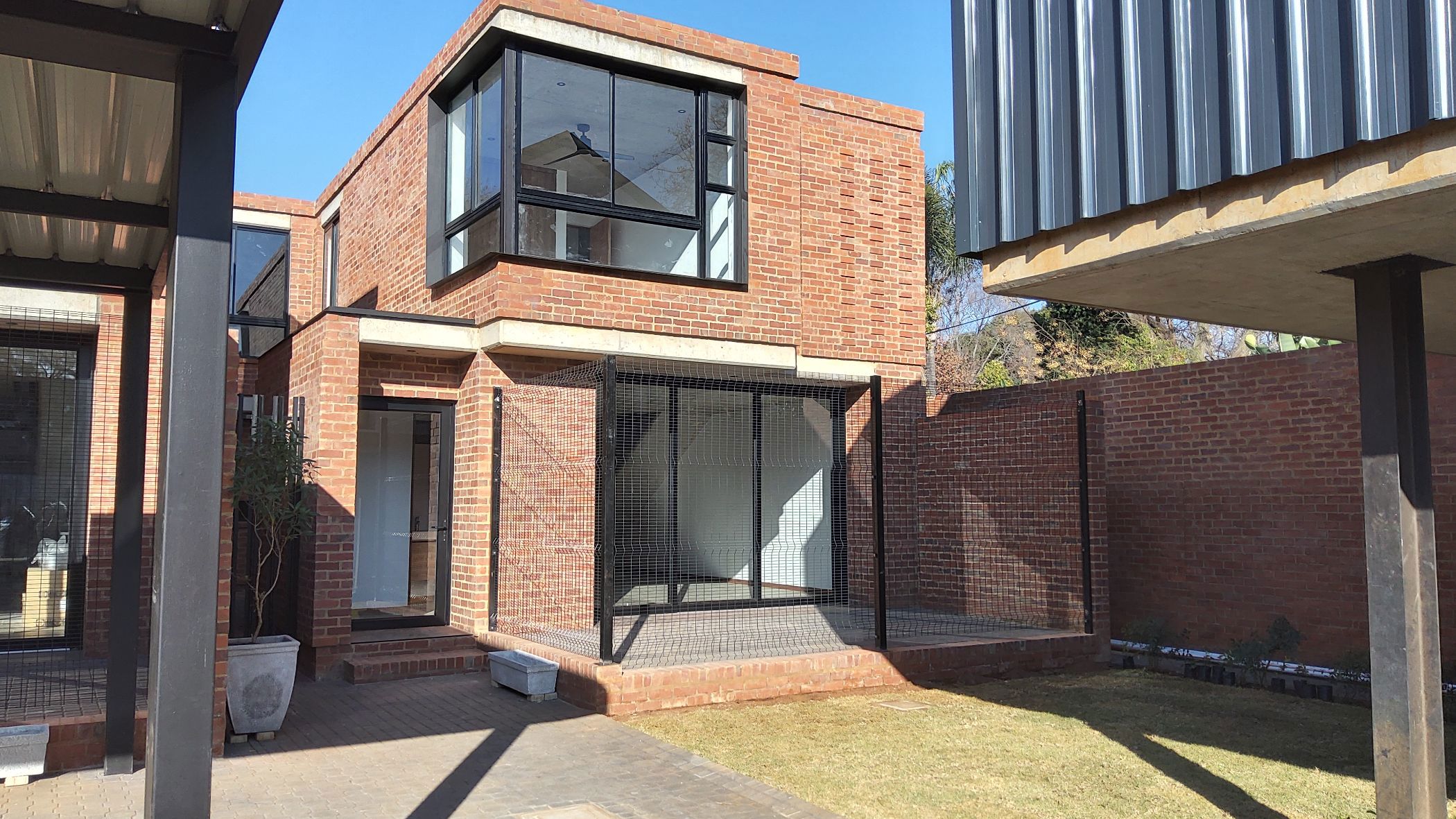 House to rent in Brooklyn, Pretoria East - PTL1707030