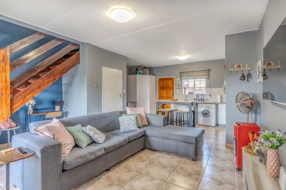 Townhouse sold in Wilgeheuwel - RAN1708114