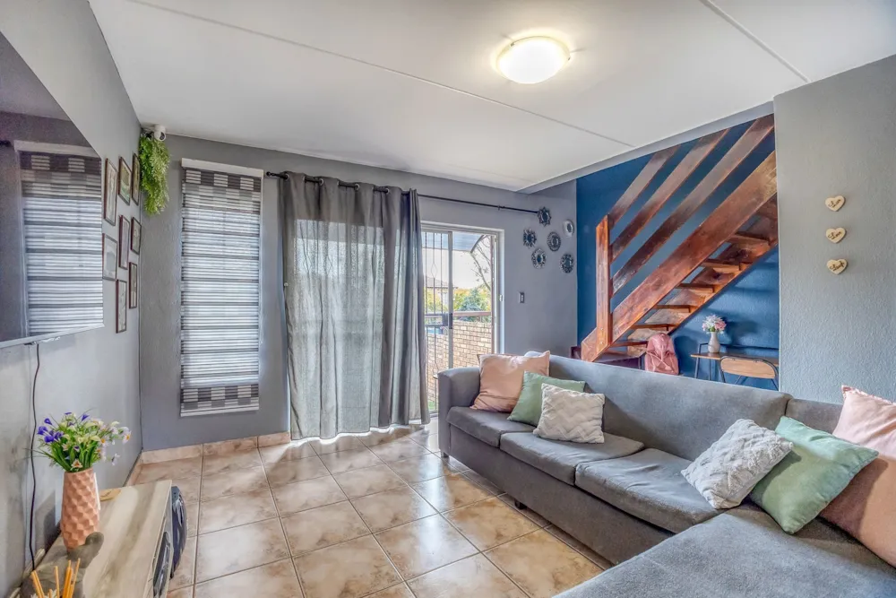 Townhouse sold in Wilgeheuwel - RAN1708114