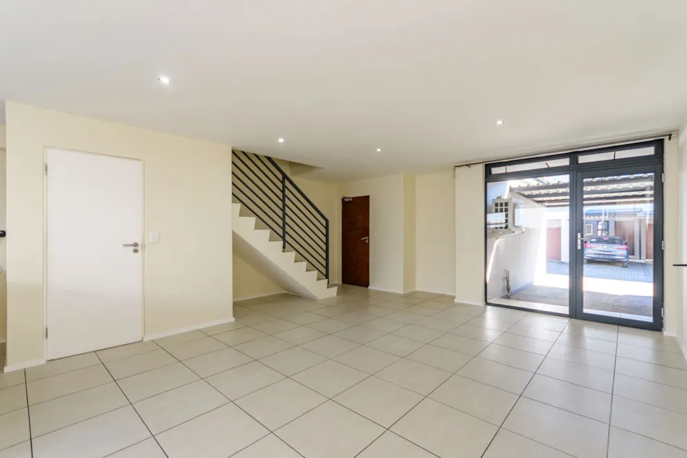 Double-storey apartment sold in Rynfield - EN1707091