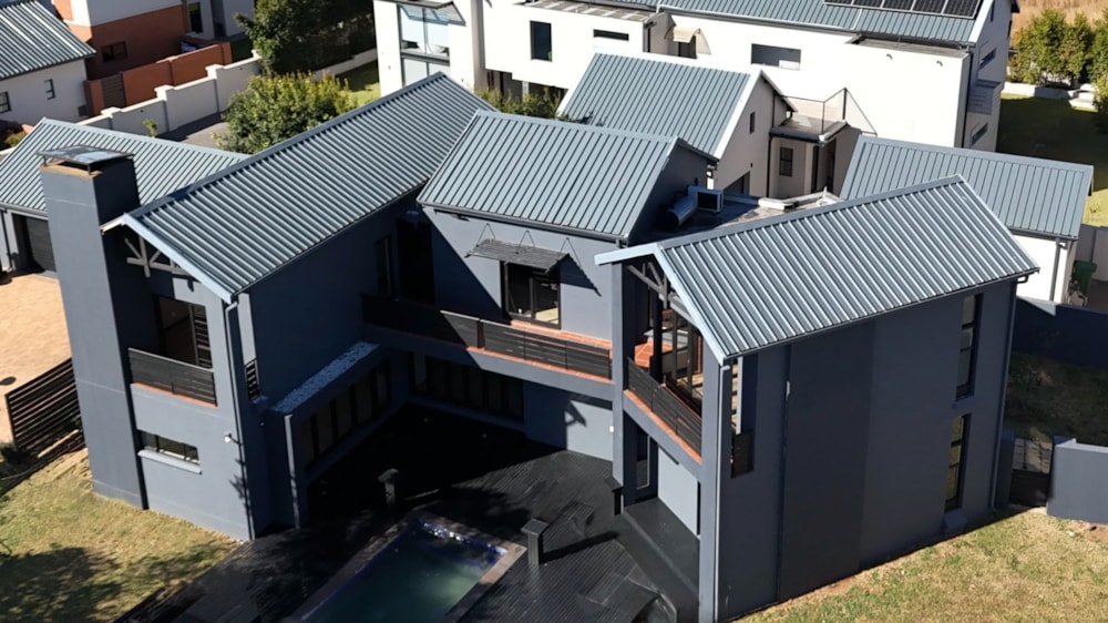 House for sale in Copperleaf - 1CU1679801 House for sale in Copperleaf - 1CU1679801