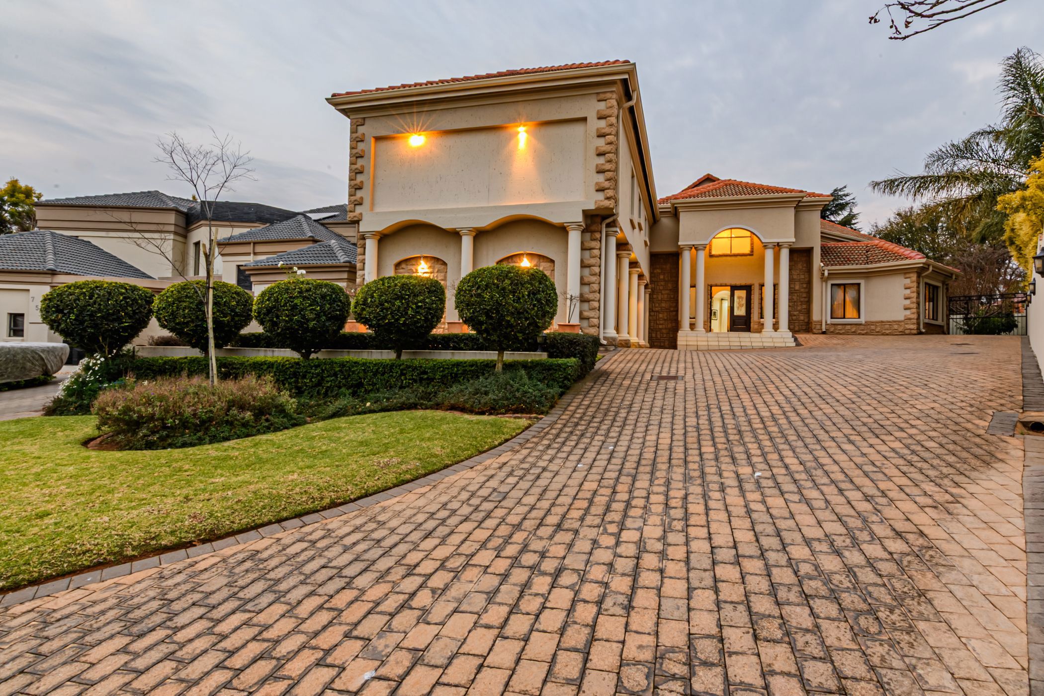 House for sale in Cornwall Hill - CN1708105