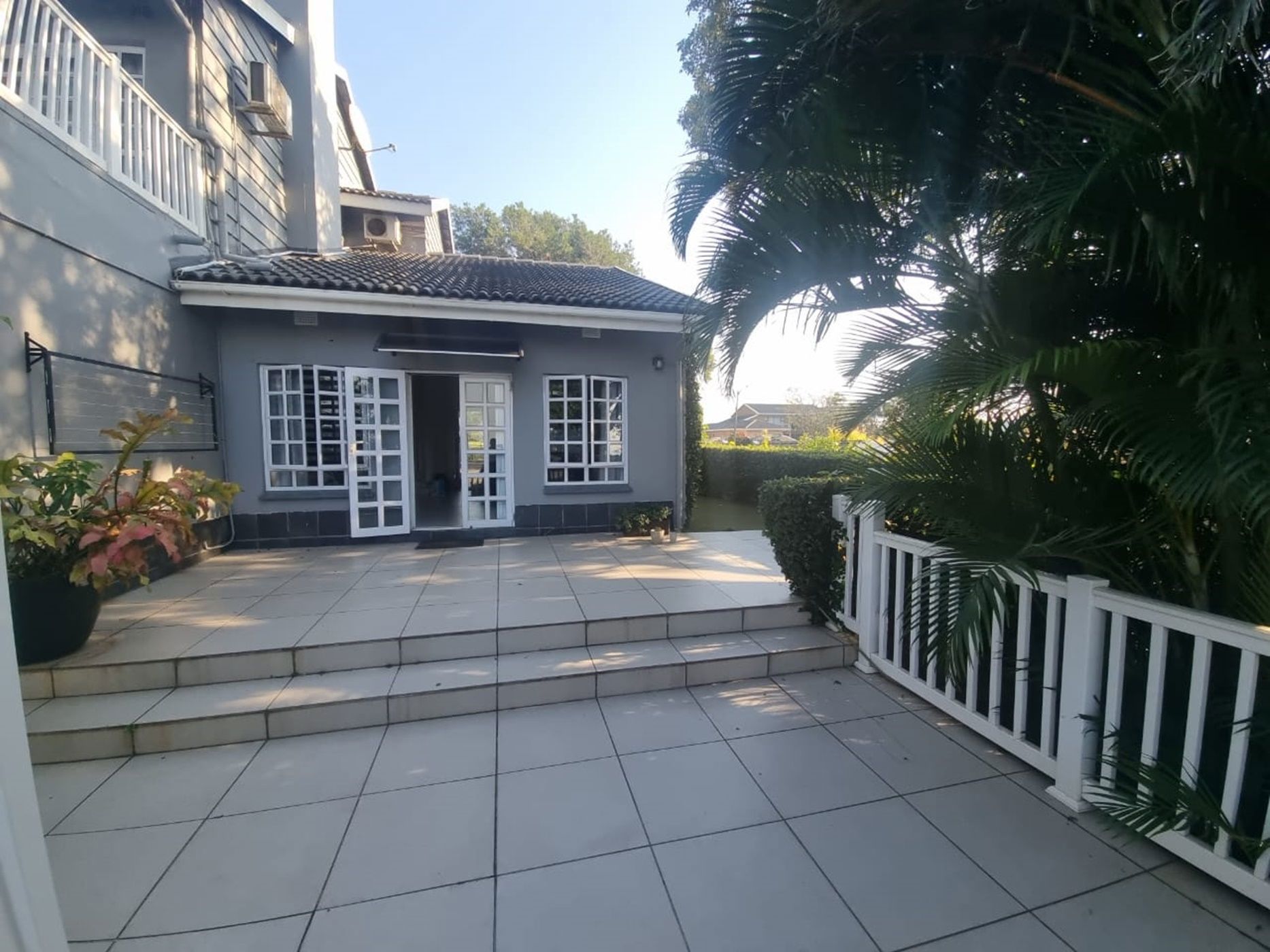 Garden cottage let in La Lucia - 1ND1706387