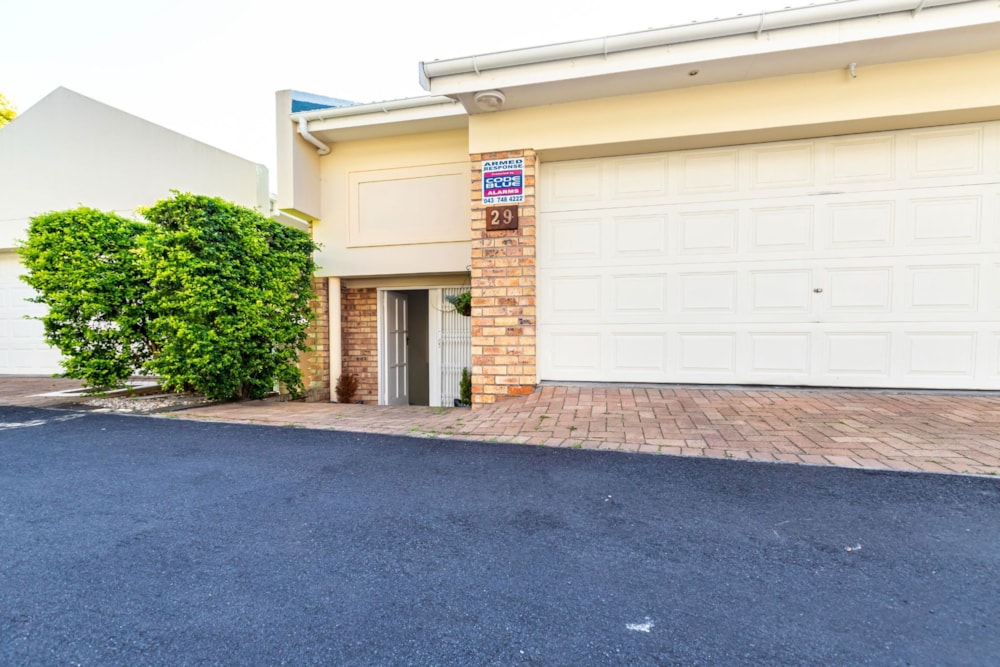 House for sale in Bonnie Doon - 1EZ1705938 House for sale in Bonnie Doon - 1EZ1705938