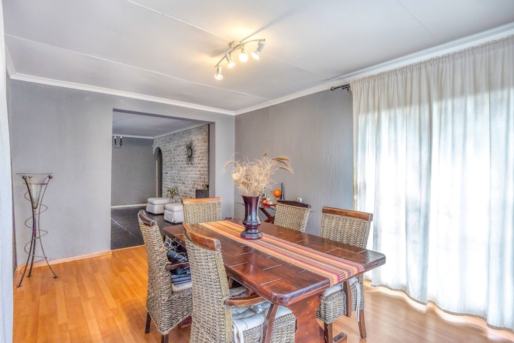 House for sale in Wilgeheuwel - RAN1719842 House for sale in Wilgeheuwel - RAN1719842