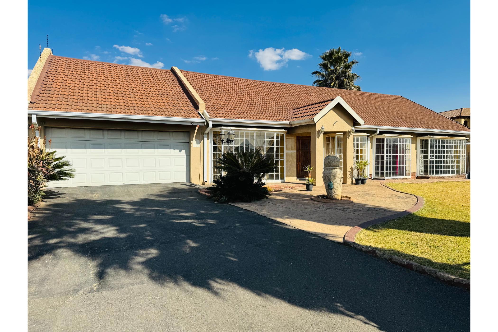 House for sale in Parkrand - BOK1707870