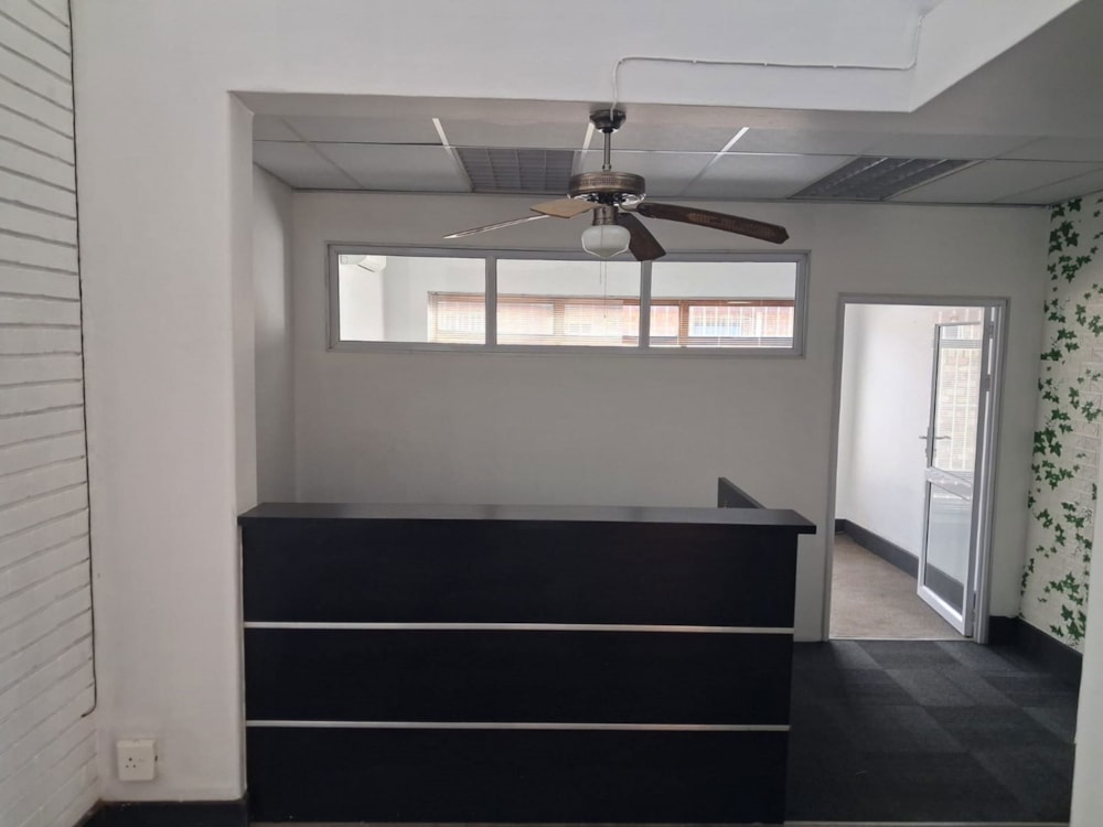 Commercial office let in Selcourt - 1SP1693815 Commercial office let in Selcourt - 1SP1693815