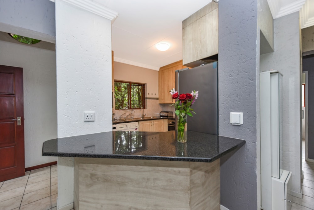 Townhouse for sale in Douglasdale - FW1707392 Townhouse for sale in Douglasdale - FW1707392