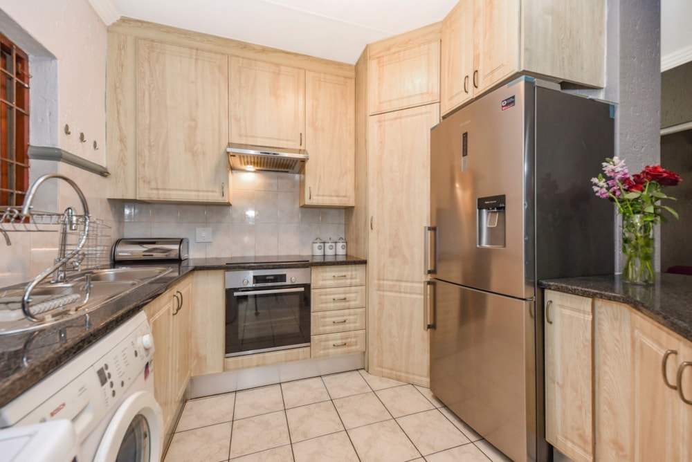 Townhouse for sale in Douglasdale - FW1707392 Townhouse for sale in Douglasdale - FW1707392