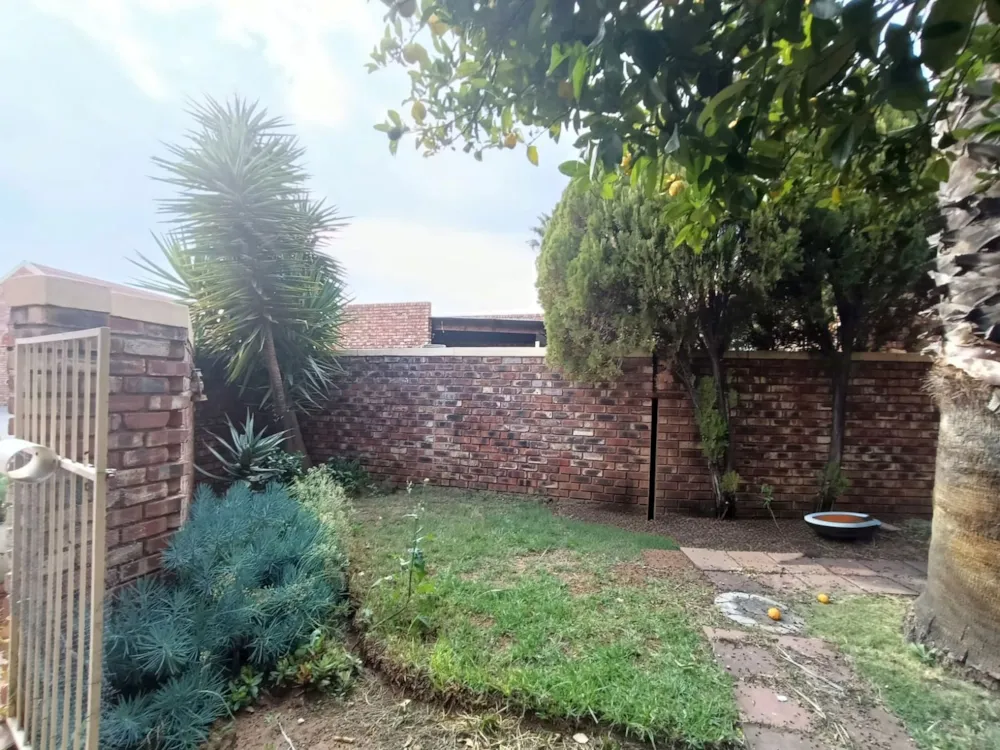 Townhouse to rent in Langenhovenpark - 1BX1756704 Townhouse to rent in Langenhovenpark - 1BX1756704