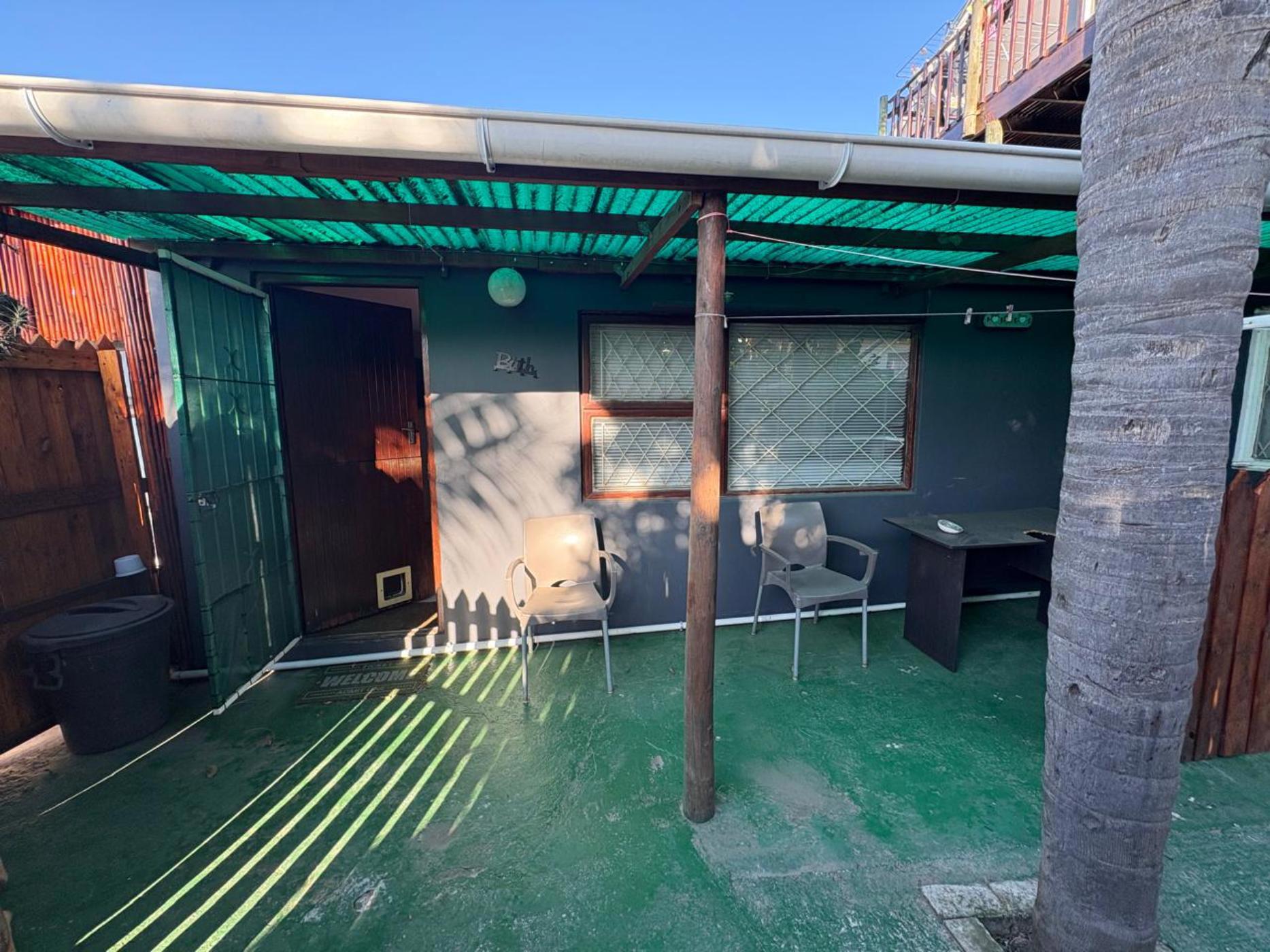 Cottage let in Bluewater Bay, Port Elizabeth, Gqeberha - 1PLZ1709509