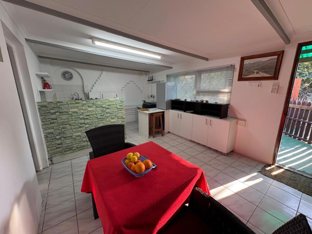 Cottage let in Bluewater Bay, Port Elizabeth, Gqeberha - 1PLZ1709509 Cottage let in Bluewater Bay, Port Elizabeth, Gqeberha - 1PLZ1709509