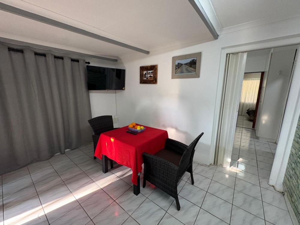 Cottage let in Bluewater Bay, Port Elizabeth, Gqeberha - 1PLZ1709509 Cottage let in Bluewater Bay, Port Elizabeth, Gqeberha - 1PLZ1709509