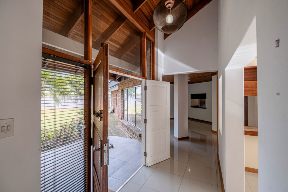 House for sale in Summerstrand - 1PLZ1707493 House for sale in Summerstrand - 1PLZ1707493