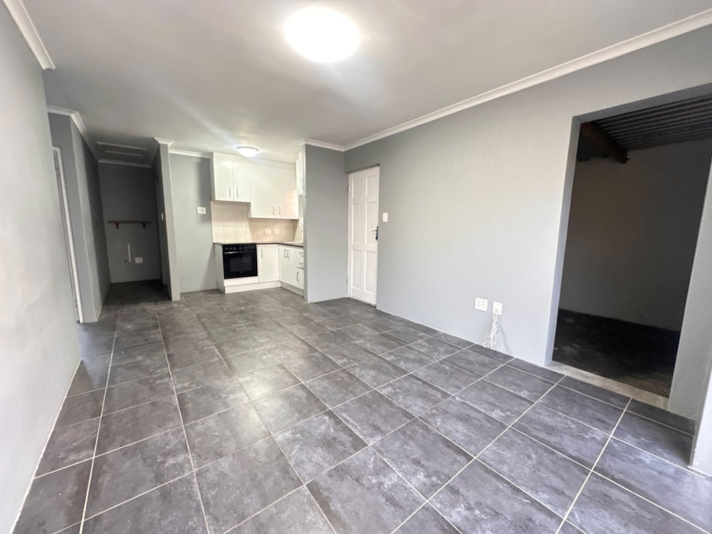 Townhouse for sale in Sherwood, Port Elizabeth, Gqeberha - 1PLZ1707569