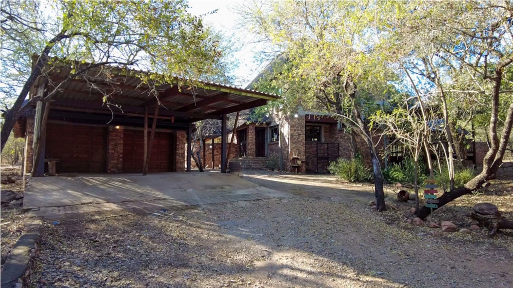 Double-storey house for sale in Marloth Park - 1NK1706805 Double-storey house for sale in Marloth Park - 1NK1706805