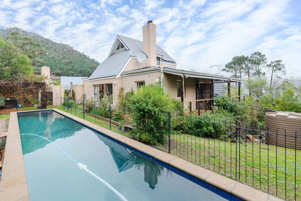 Multi-storey house for sale in Overkloof - HOB1702700 Multi-storey house for sale in Overkloof - HOB1702700