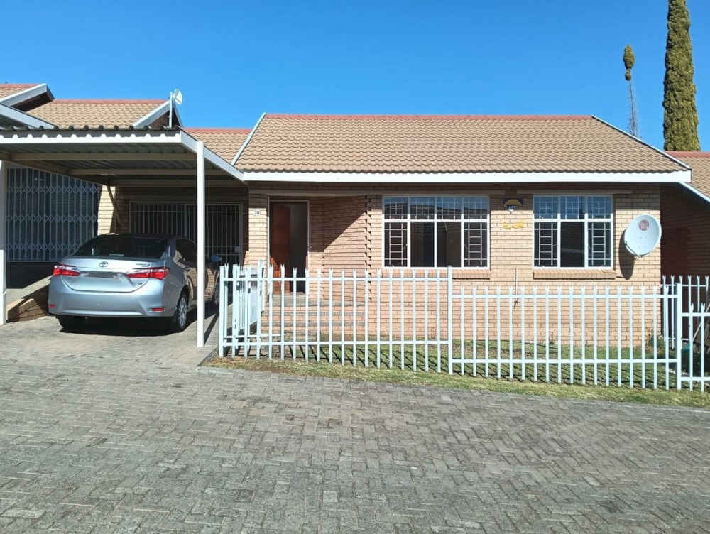 Townhouse let in Spitskop - 1BX1706223