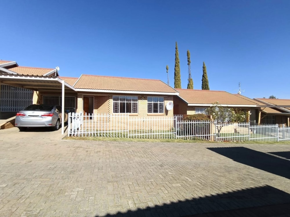 Townhouse let in Spitskop - 1BX1706223