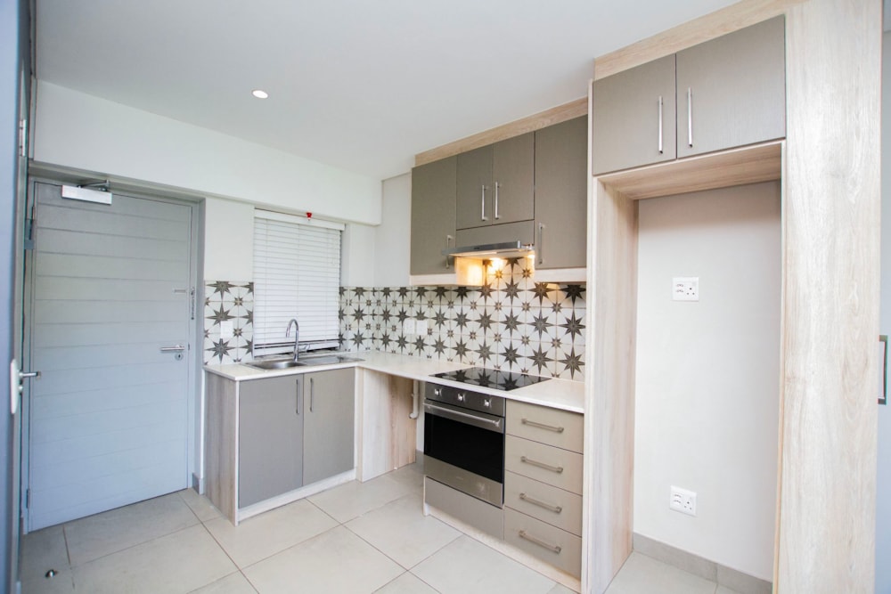 Bachelor apartment for sale in Stellenbosch Central - ST1712437