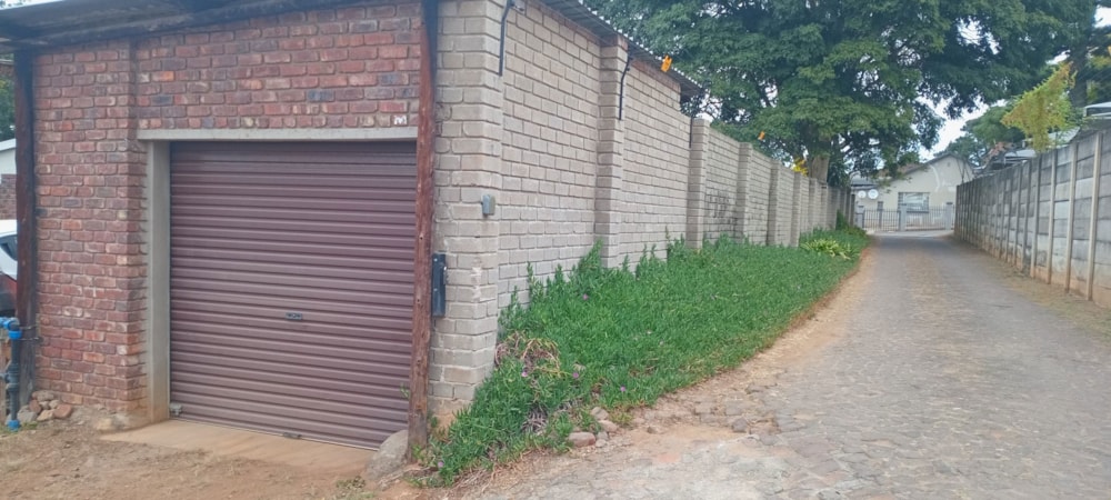 Commercial Building to rent in White River - 1WR1708743 Commercial Building to rent in White River - 1WR1708743