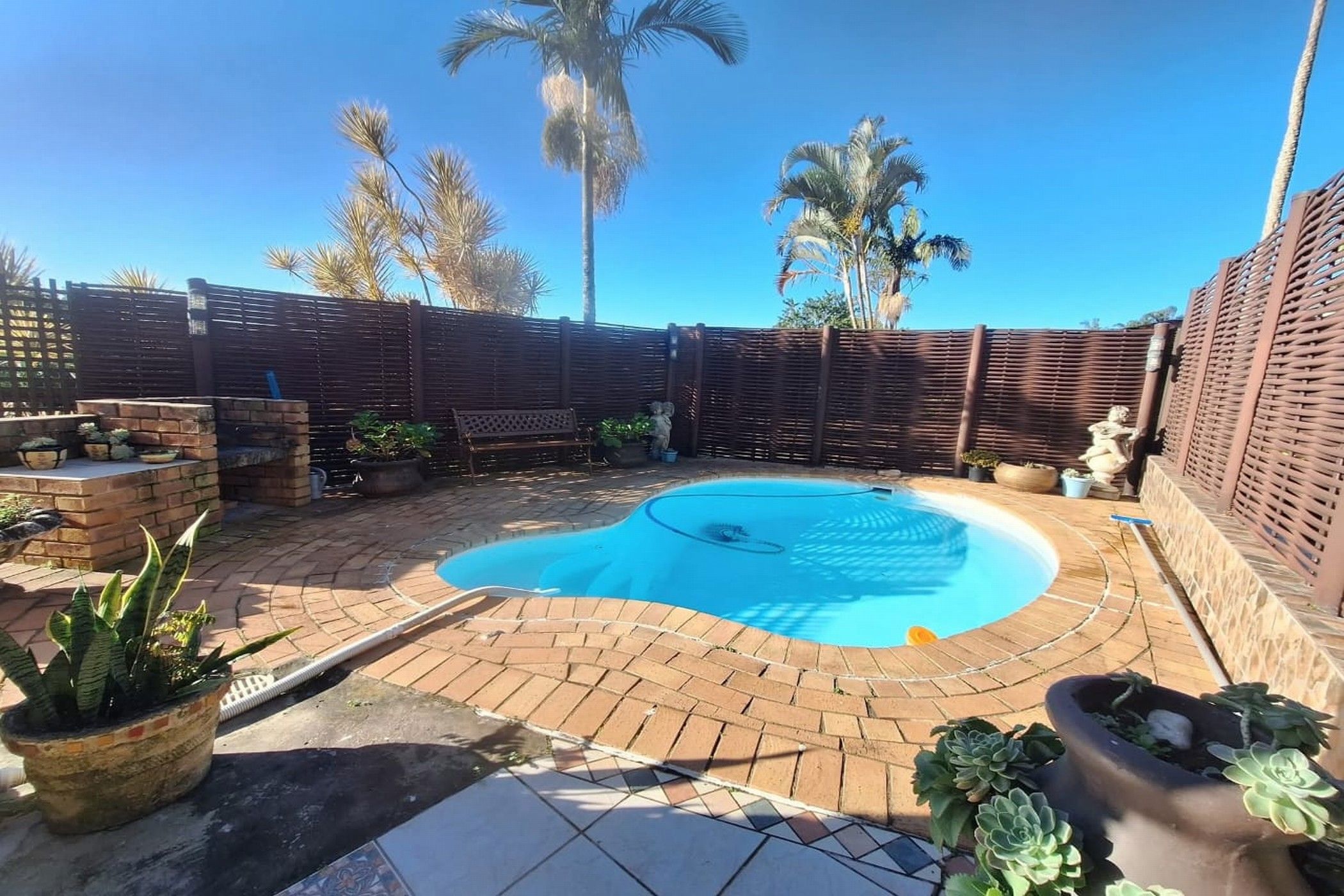 Apartment to rent in Amanzimtoti - 1WB1729470