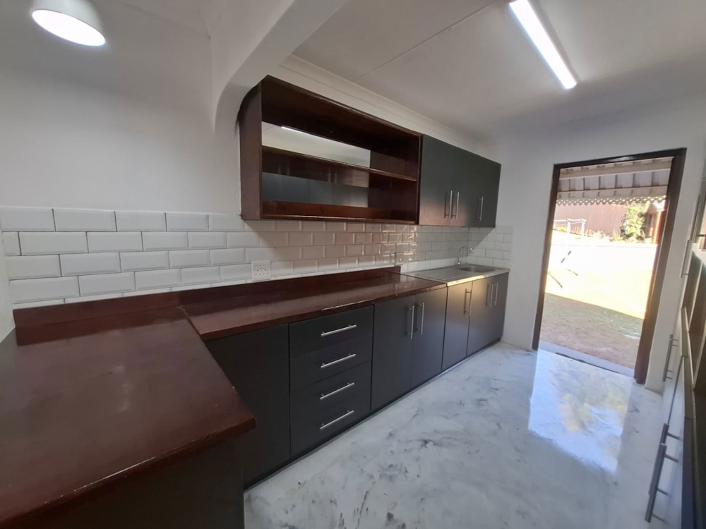 Garden cottage to rent in Kloof - 1KF1726928