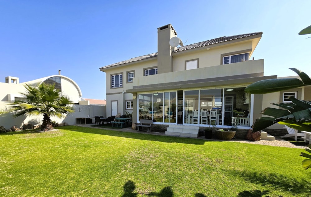 Double-storey house for sale in Kramersdorf, Namibia - 3NM1708774