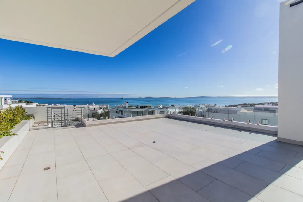 House for sale in Paradise Beach, Langebaan - LA1698900 House for sale in Paradise Beach, Langebaan - LA1698900