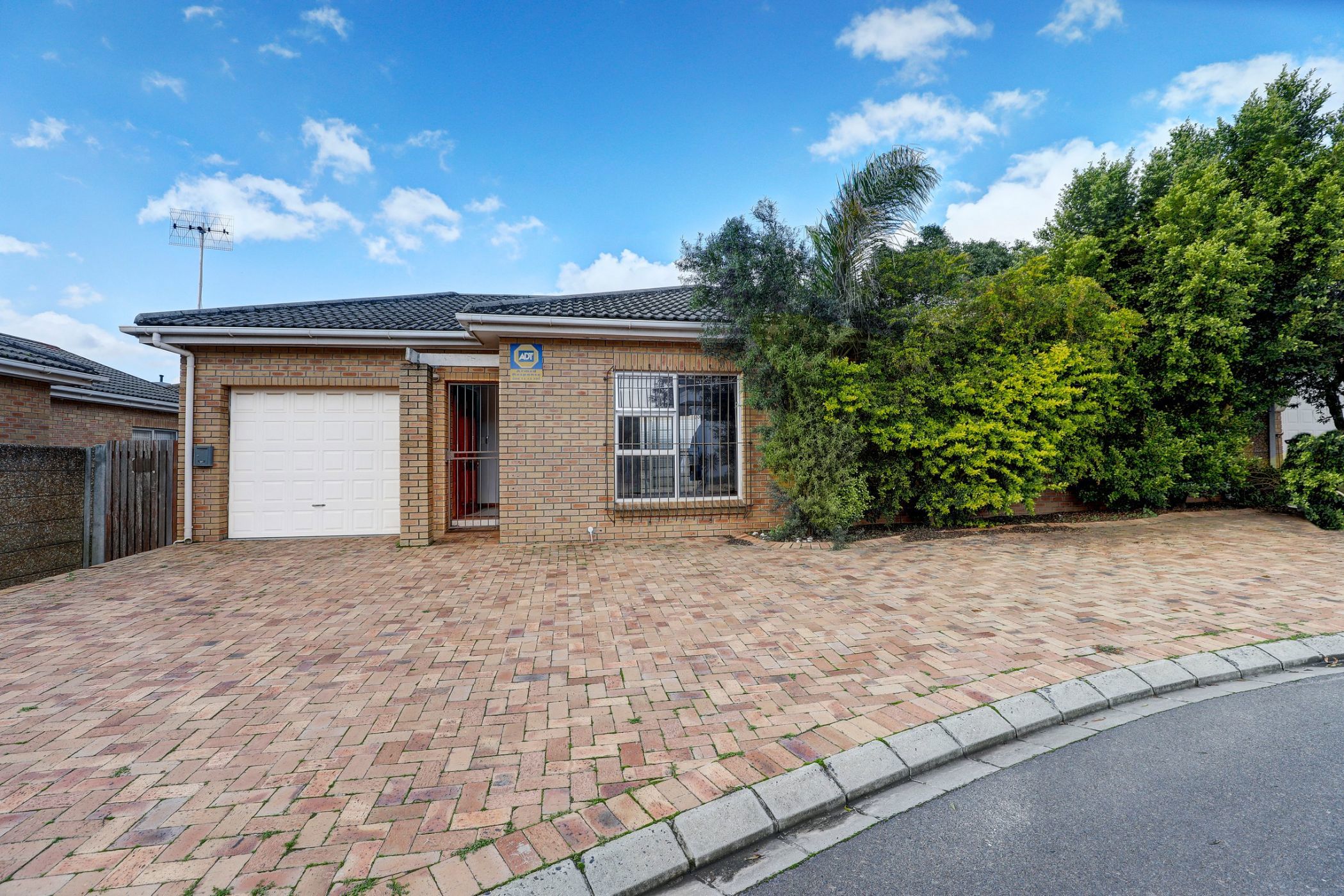 Townhouse let in Langeberg Ridge - NSL1707763