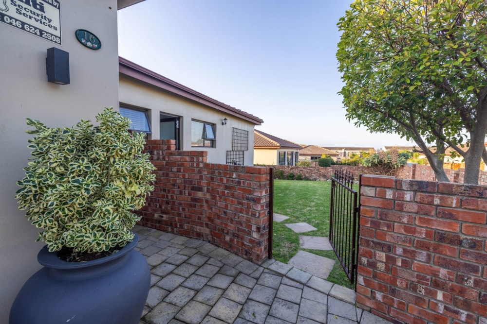 Security complex home for sale in Forest Downs - 1PF1708234 Security complex home for sale in Forest Downs - 1PF1708234