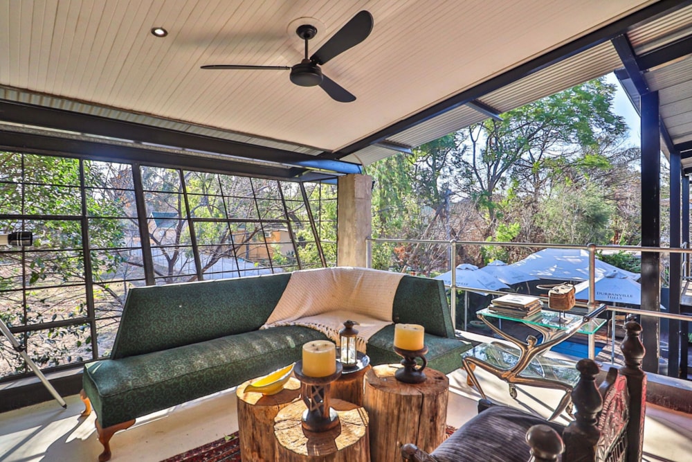 Commercial restaurant for sale in Oudtshoorn North - 1OU1707114 Commercial restaurant for sale in Oudtshoorn North - 1OU1707114