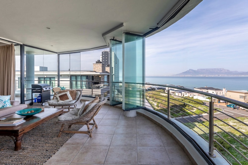 Apartment for sale in Bloubergstrand - 1TV1709197