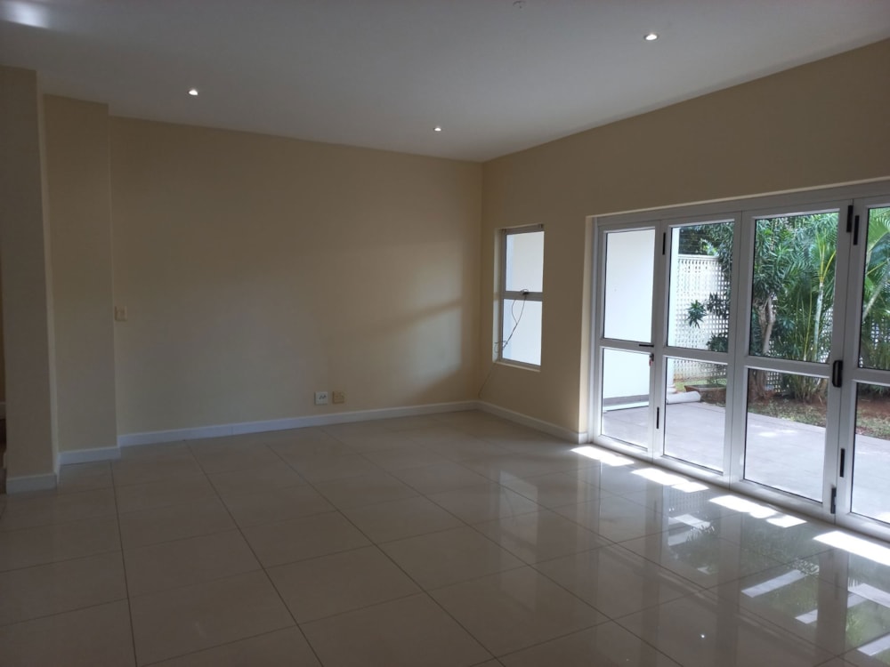 Apartment to rent in La Lucia - 1ND1707149 Apartment to rent in La Lucia - 1ND1707149