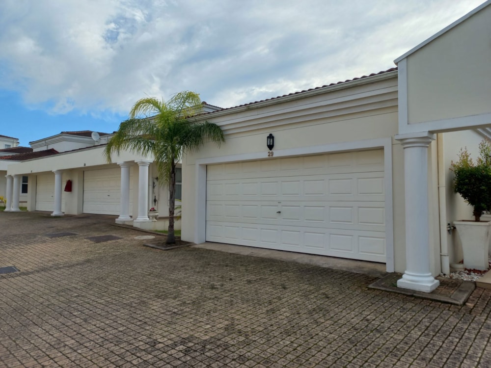 Apartment to rent in La Lucia - 1ND1707149 Apartment to rent in La Lucia - 1ND1707149