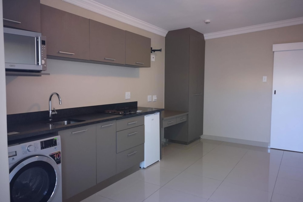Bachelor apartment for sale in West Hill, Grahamstown, Makhanda - 1GC1709432