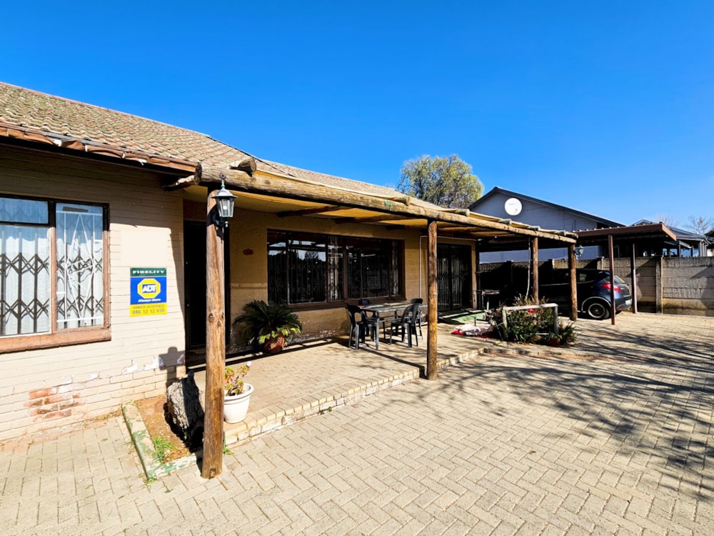 House for sale in Uitsig, Bloemfontein - 1BX1709370