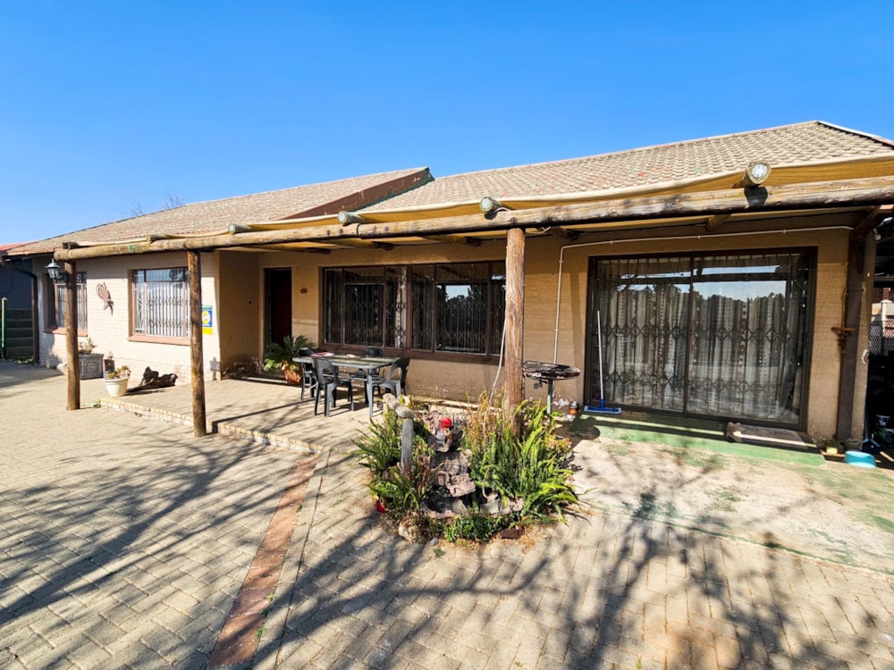 House for sale in Uitsig, Bloemfontein - 1BX1709370