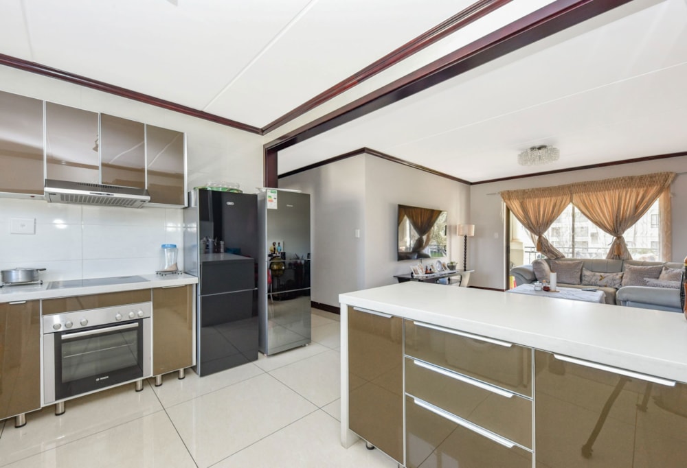 Apartment for sale in Fourways Area - FW1706503 Apartment for sale in Fourways Area - FW1706503